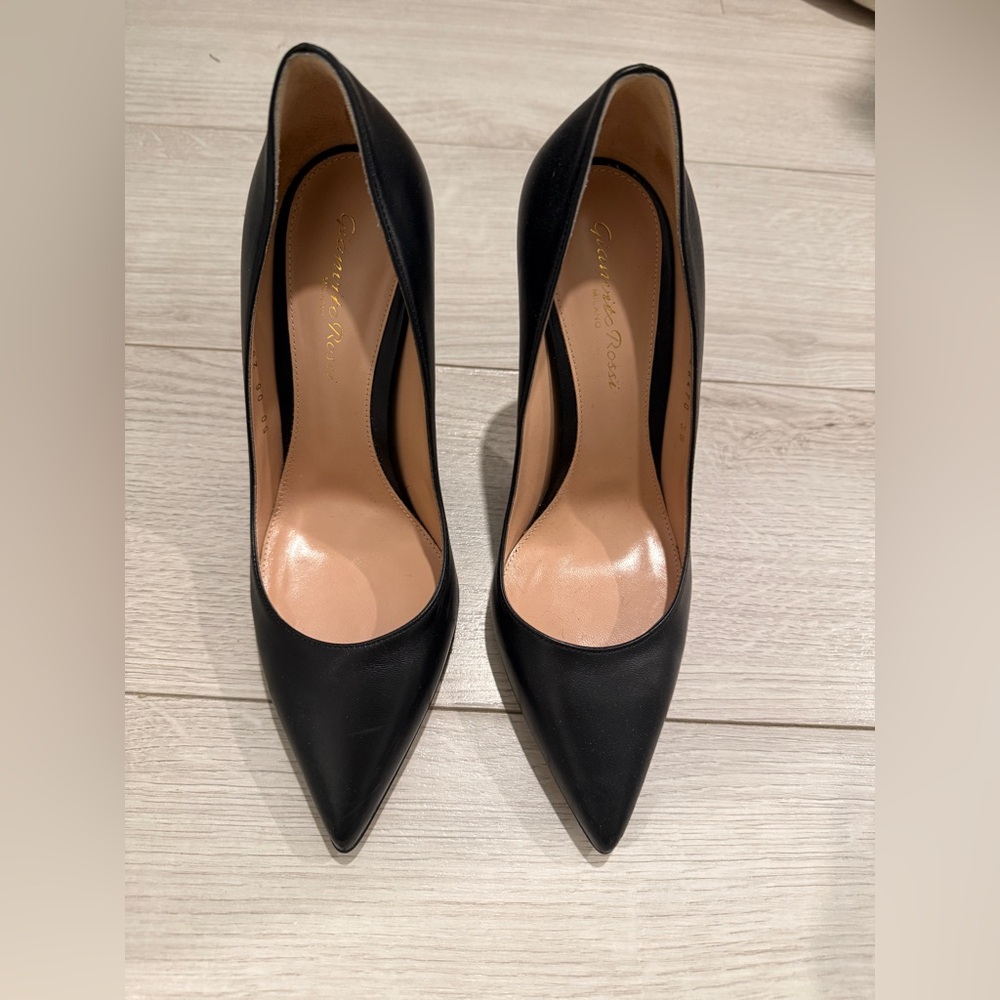 Gianvito Rossi Black Leather Heels - Picture 3 of 6